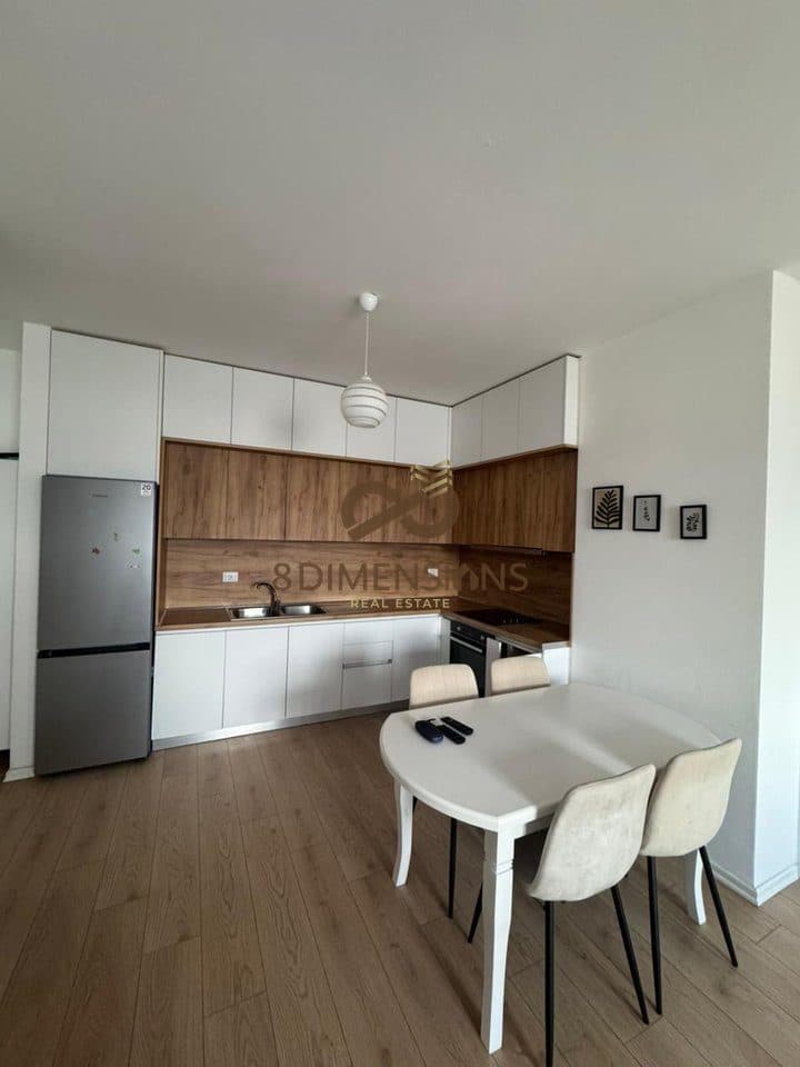 Apartament 2+1 +2 Ballkone me qera tek Komuna e Parisit, Prane Kompleksit Kika I (ID D8242A-136) 2
