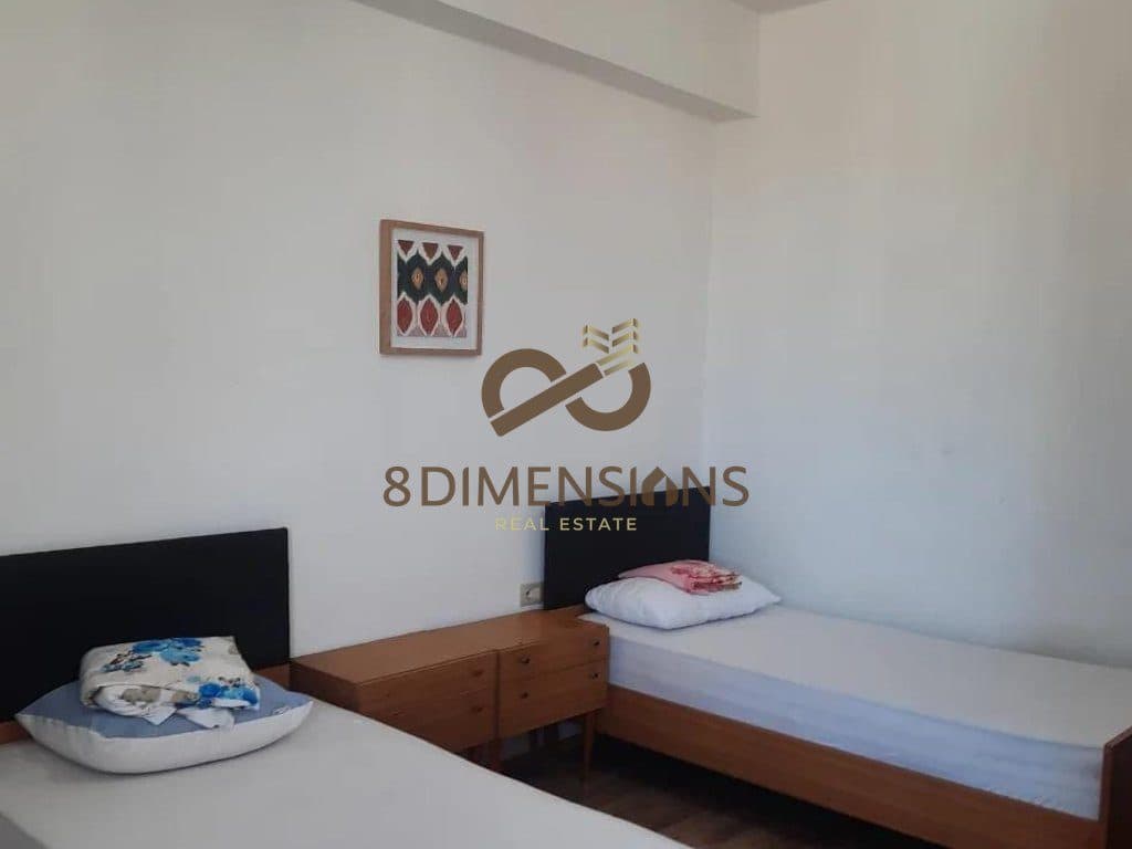 Jepet me qera apartament 1+1 tek Rruga Irfan Tomini 40,000 LEK 2