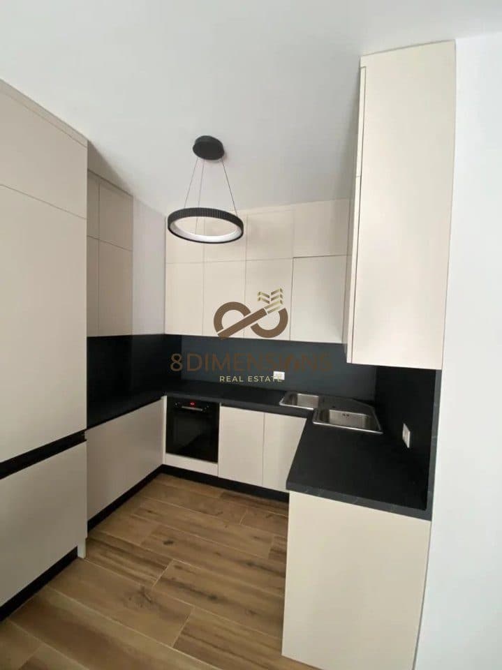 Jepet me qera Apartament 1+1 me mobilim te ri ne Kompleksin Ndregjoni prane Bulevardit te ri ne Tirane ( D8241A-150) 4
