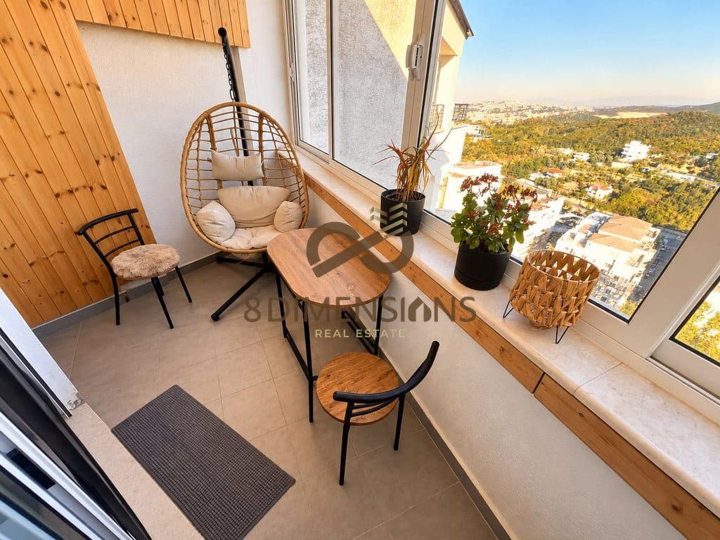 Duplex 140 m² në Fresk | Mobilim klasik, oxhak & pamje panoramike mbi Tiranen