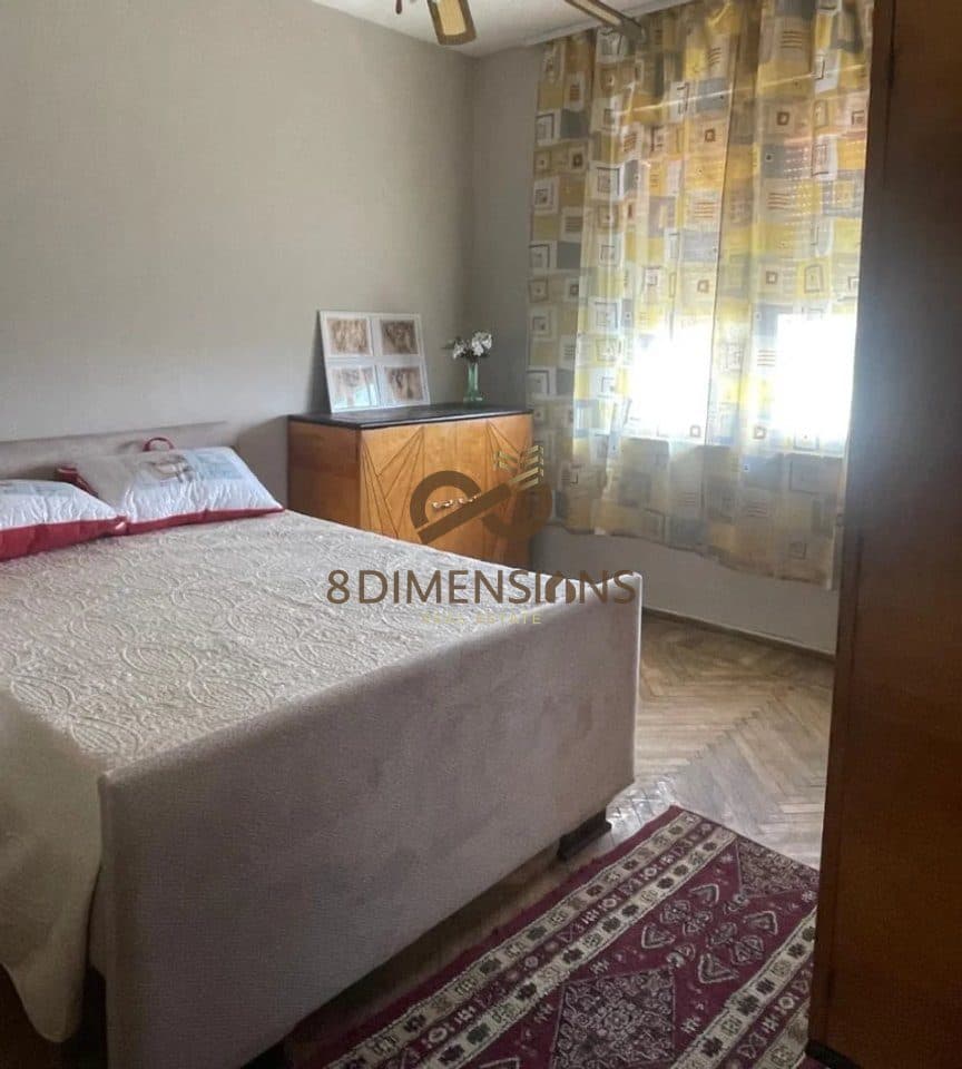 JEPET ME QERA APARTAMENT 1+1 ME KUZHINE ME VETE NE RRUGEN FERIT XHAJKO, PRANE ISH RESTORANT DURRESIT (D8241Z-40)E.C 4