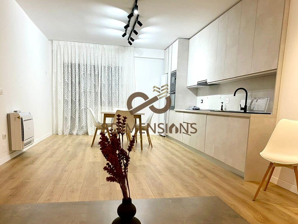 Jepet me qera apartament 2+1 ne katin e 2-te te nje pallati te ri me ashensor prane Xhamise ne Selite, Tirane (ID D8242A-295) 4