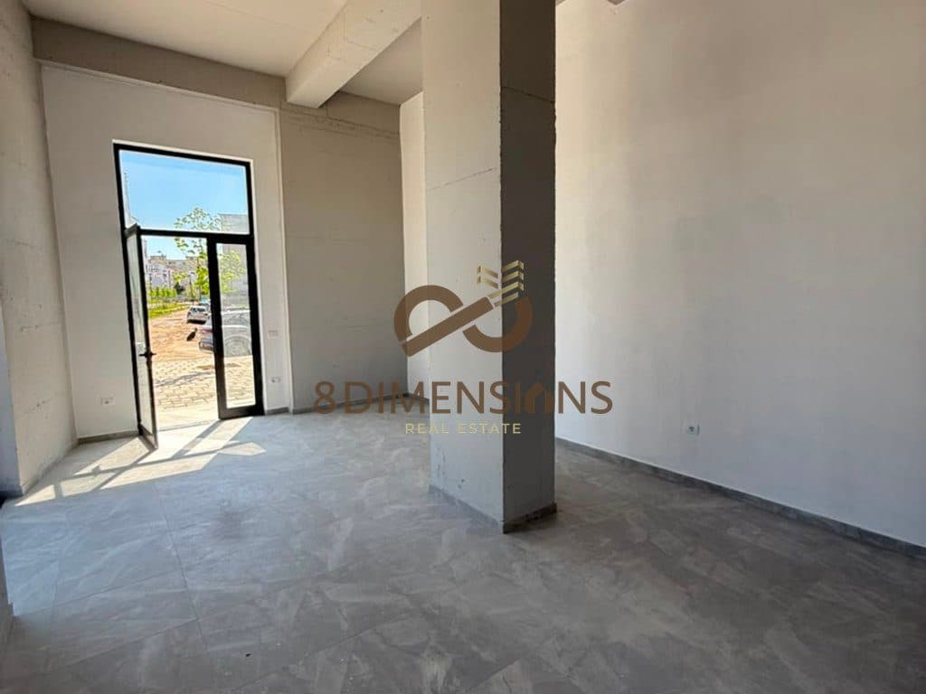 Jepet me qera Dyqan ne Astir, prane Vila L (D825A-46) 2