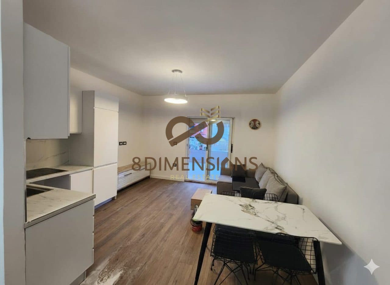 Apartament 1+1 +Verande ne shitje tek Komuna e Parisit, Prane Rrethrrotullimit 2