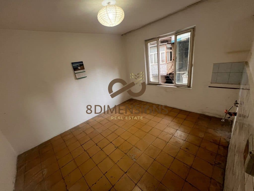 Shitet apartament 2+1 me prane Report TV