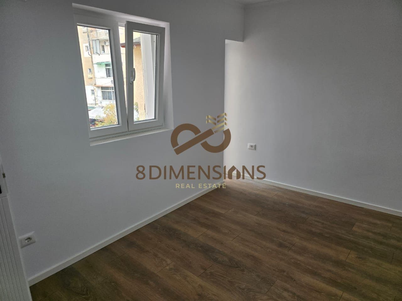 Jepet me qera apartament 2+1, katin e 2-te te nje shtepie private ne zonen e Freskut ne Tirane (ID D8242A-108 ) 2