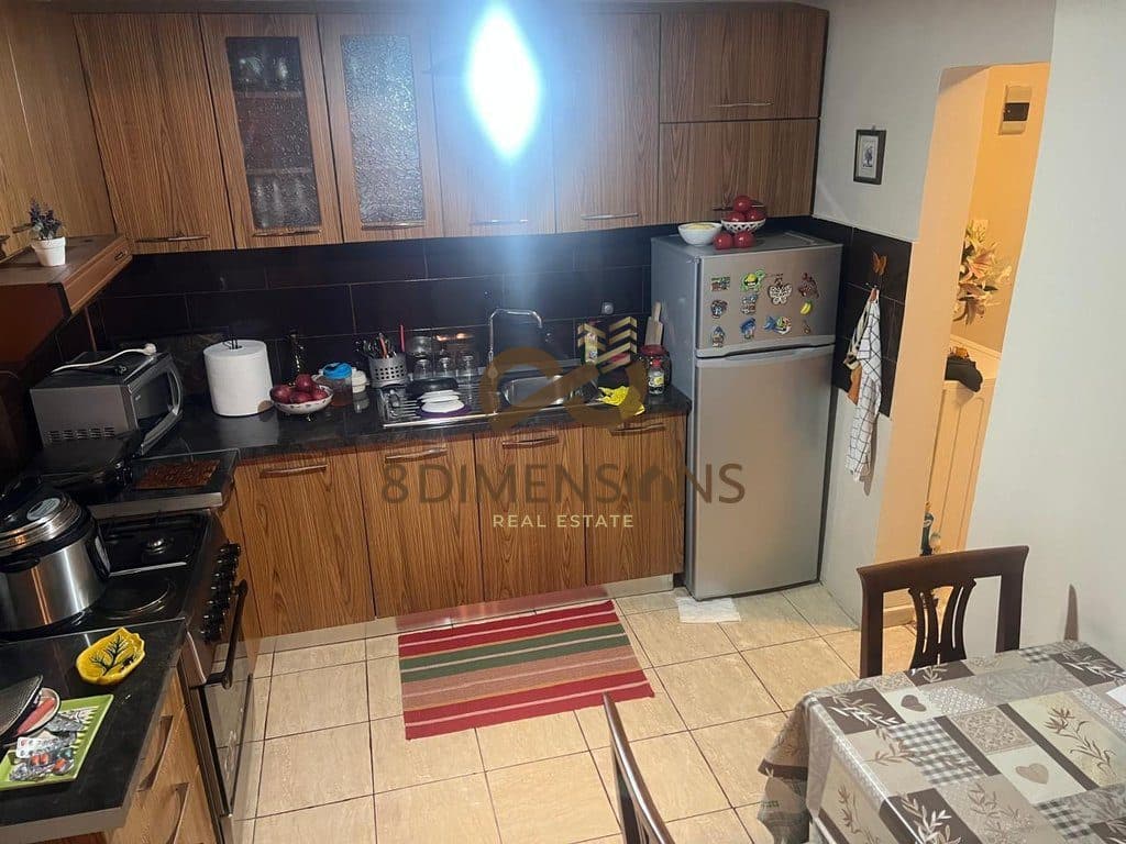 Shitet Apartament 1+1 ne Rrugen e Dibres prane Shkolles Bajram Curri(D8141Z-38) 2
