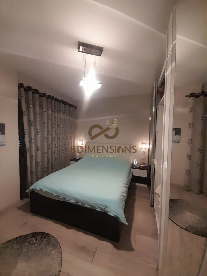 Apartament 2+1 me kuzhine me vete me qera prane zones se Zogut te Zi - Perfshihet ne Cmim Uji+Administrimi 2