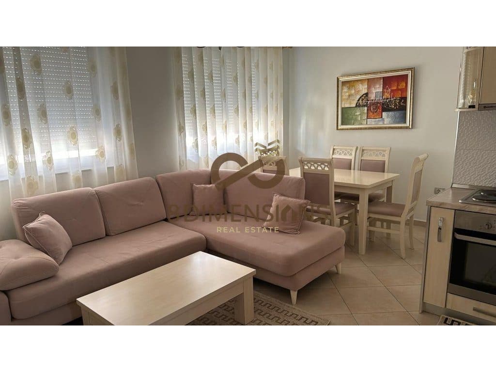 Apartament 2+1 +2 Ballkone me qera tek Komuna e Parisit, Prane Kompleksit Kika I (ID D8242A-136)