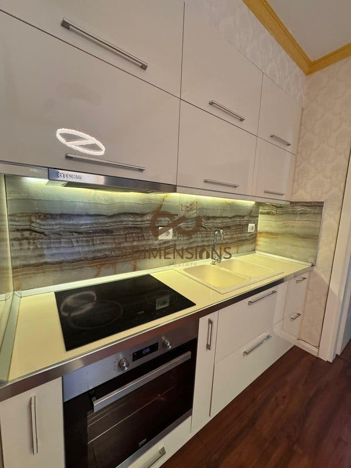 Shitet Apartament 3+1+2 tek Pazari i Ri, prane Shkolles Teknike Ekonomike Tirane (D8143Z-6) 4