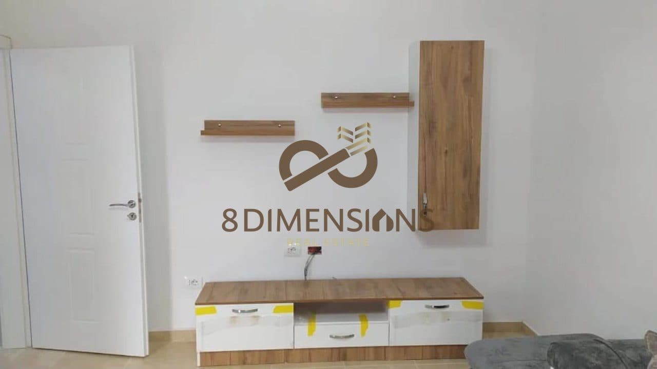Jepet me qera apartament 1+1 ne katin e pare te nje vile tre kateshe ne rrugen Mihal Grameno (D8241Z-31) 2