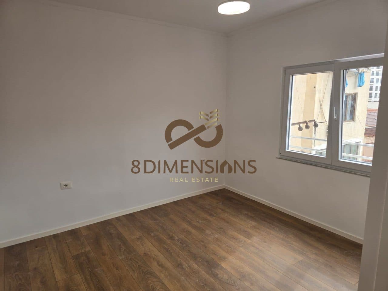 JEPET ME QERA APARTAMENT 1+1 ME KUZHINE ME VETE NE RRUGEN FERIT XHAJKO, PRANE ISH RESTORANT DURRESIT (D8241Z-40)E.C 3
