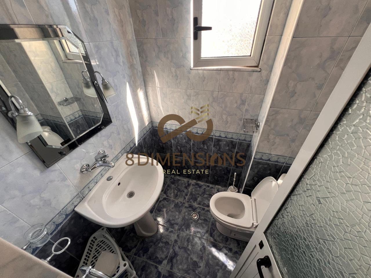 Apartament 1+1 +Post Parkimi me qera tek Bulevardi i Ri, 2 min. ne kembe nga Mulliri i Vjeter - Tirane 3