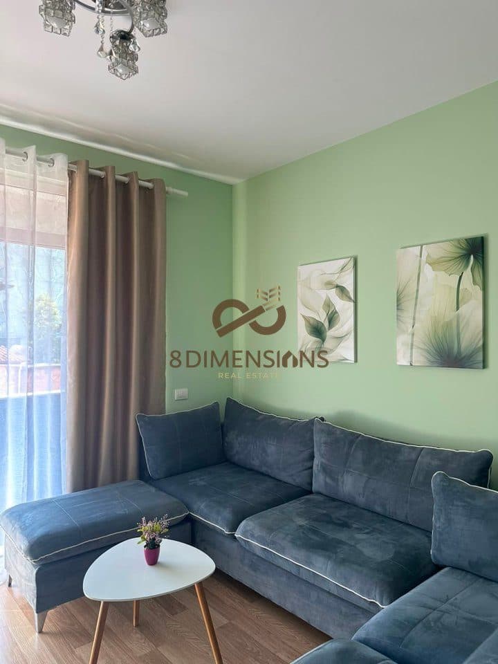 Jepet me qera Apartamemt 1+1, me siperfaqe 60 m2 ne 5 Maj, prane Shkolles Sevasti Qiriazi D8241A-263 3