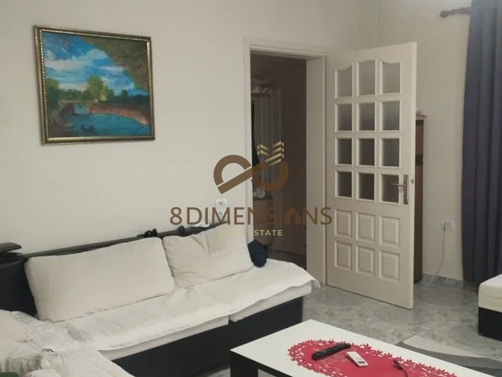 Shitet Vilë Private 3-Katëshe në Kombinat – Pranë Depos së Ujit ne Tirane (ID D8144A-1)