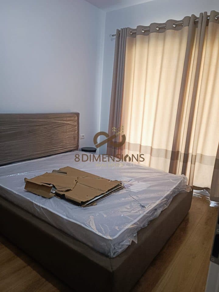 Shiten 2 apartamente tipologji 1+1, të cilat ndodhen në të njëjtën certifikatë pronësie me sipërfaqe totale 90 m²
D8141Z-7 3
