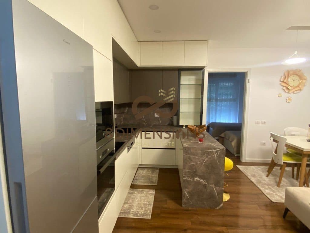Shitet Apartament 2+1 te FZ Liqeni i Thate D8142A-12 3