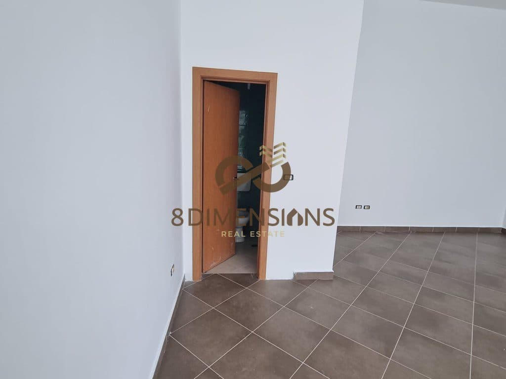 Jepet me qera , Dyqan ne Astir Prane Kompleks Fratari (D825A-30) 2