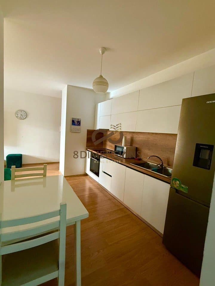 Jepet me qera Apartament 2+1+2 ne Don Boskos prane Trio Towers D8242A-283 4