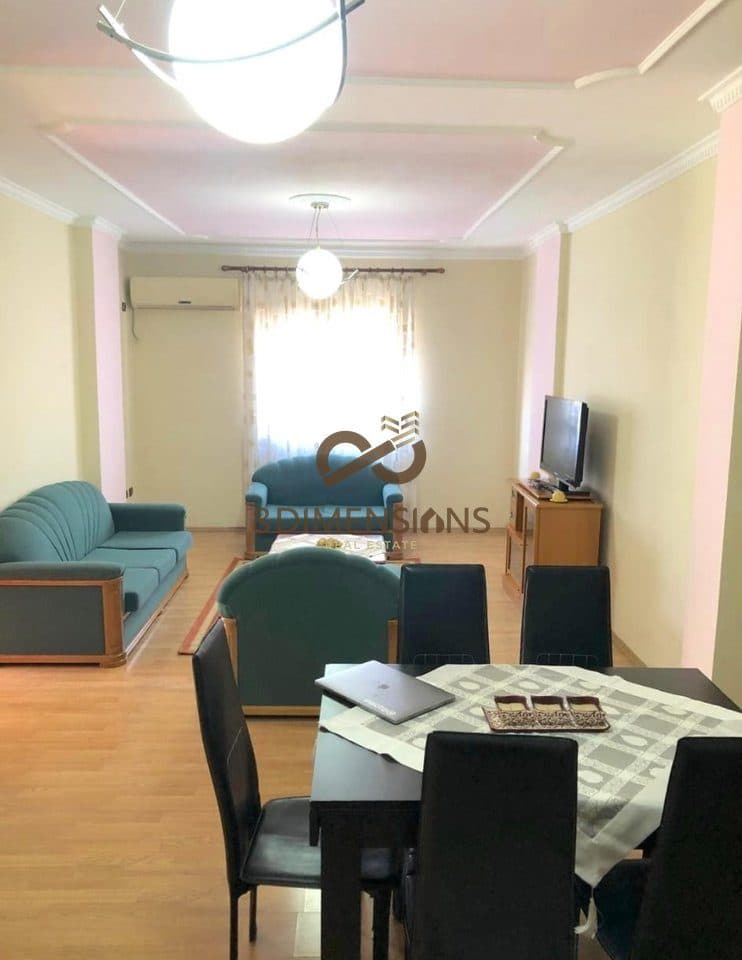 Jepet me qera apartament 1+1 ne Rrugen e Kavajes prane Kishes Katolike ne Tirane (ID D8141A-143) 2
