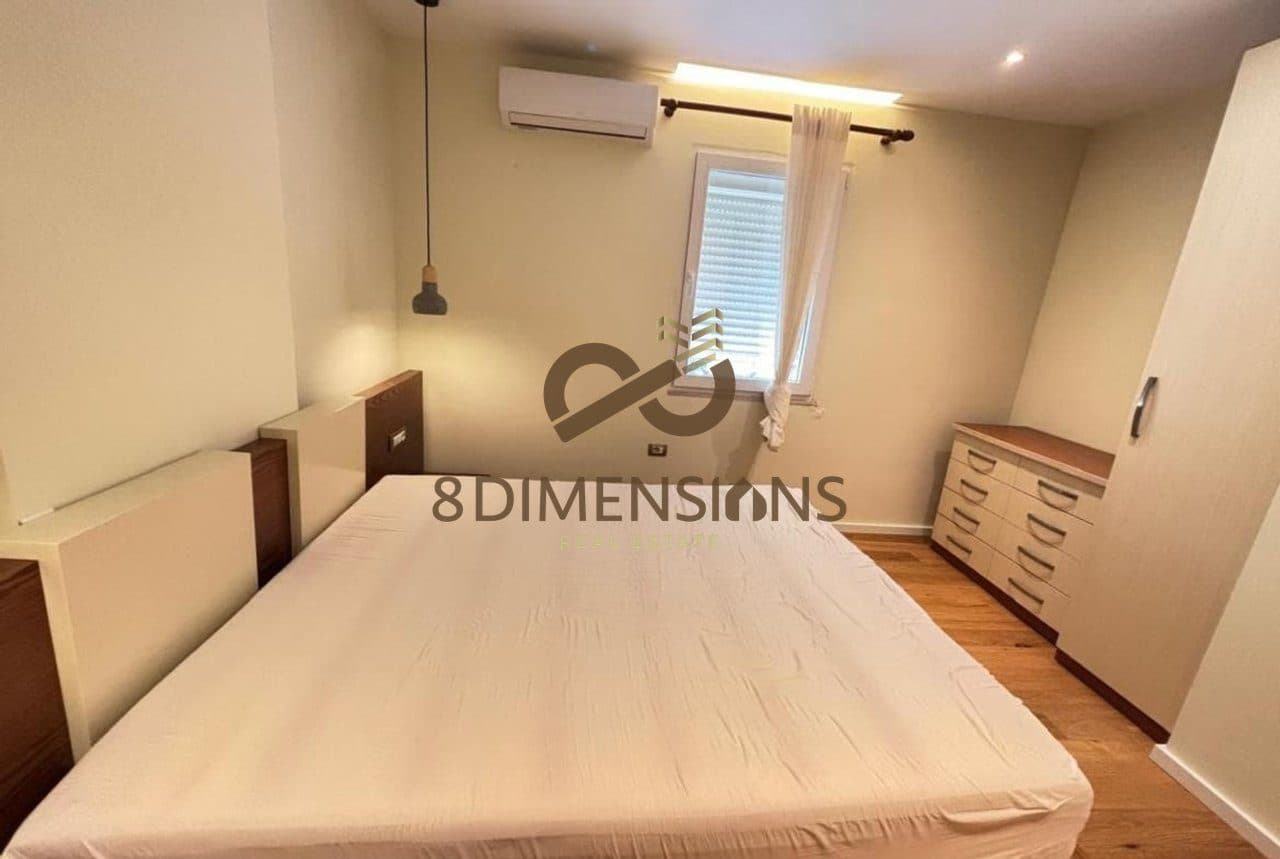 Jepet me qera Apartament 1+1 me kuzhine me vete ne Bllok prane Kafe Roma (D8241Z-39) 4