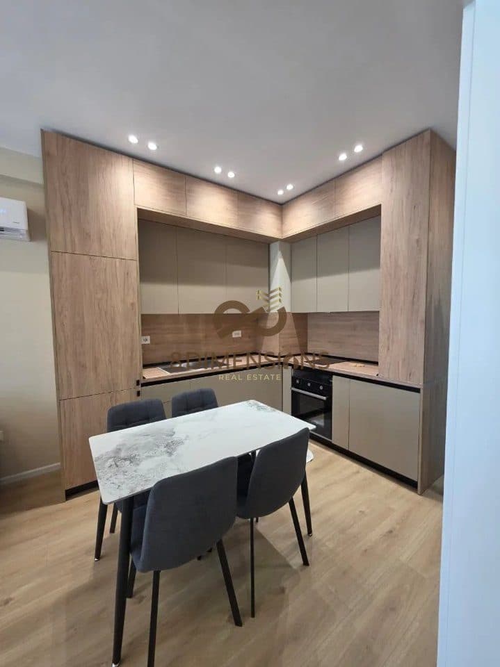 Jepet me qera Apartament modern 1+1 tek Rruga Barrikadave, prane karburant ESP (D8241A-211) 4