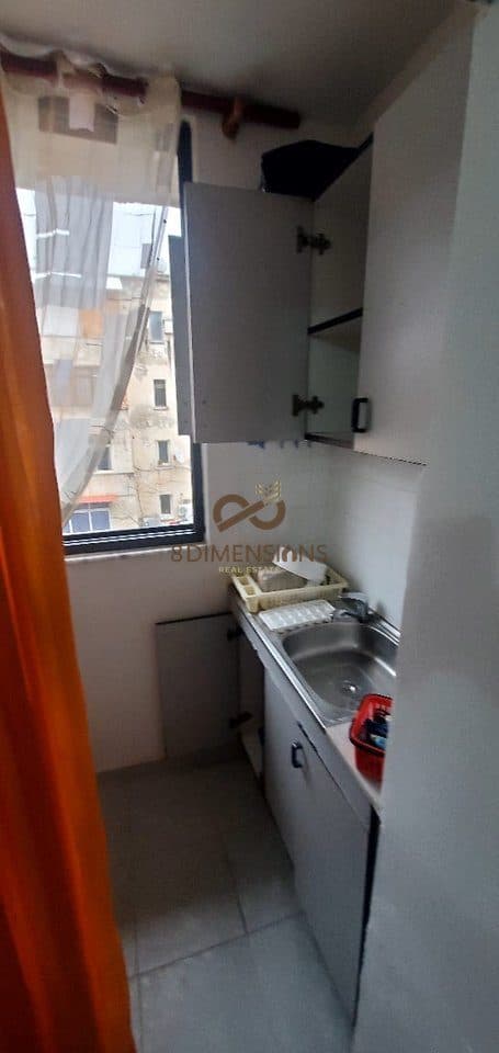 Jepet me qera kati i pare i nje vile luksoze 3 kateshe tek Rruga Gjon Mili- Bulevardi i Ri D8242A-54 4