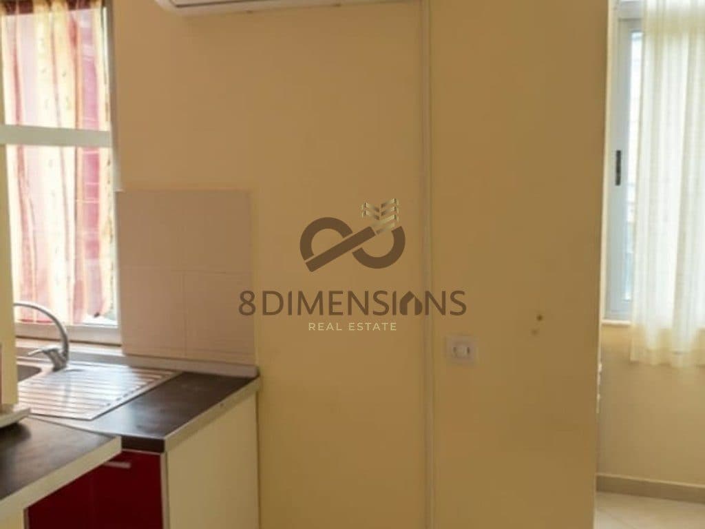 Jepet me qera Apartament 1+1 ne Rrugen Mihal Grameno prane Pasticeri Lej & Laj (D8241Z-47) 2