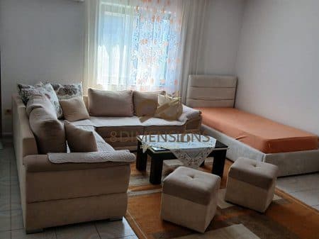 Jepet me qera Garsoniere, kati I pare i nje vile private tek shkolla Vasil Shanto D8241Z-24 4