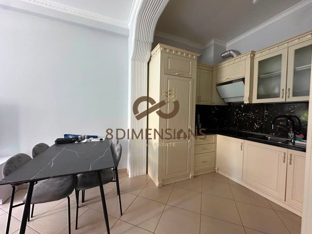 Jepet me qera Apartament 2+1+2 tek Komuna e Parisit prane qendres Kristal (D8242A-265)