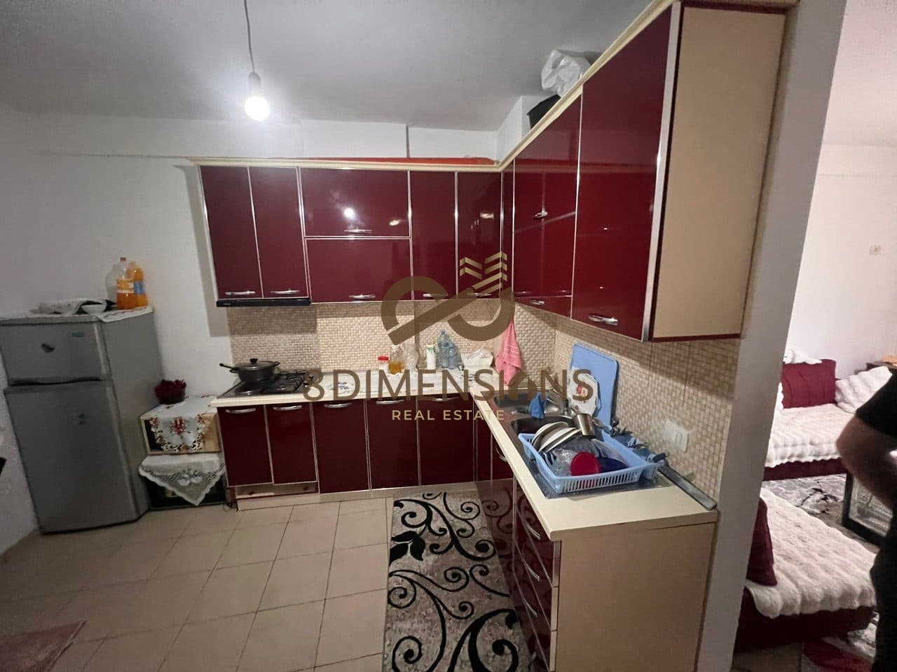 Shitet Apartament 3+1 me 2 tualete ne Astir , prane Bar Univers i mobiluar ne menyre moderne (ID D8143A-17) 2