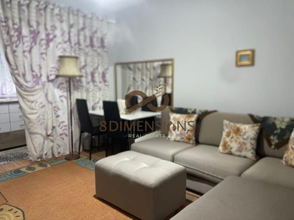Jepet me qera Apartament 2+1 Te Ish Stacioni Trrenit ne Rrugen Jordan Misja (D8242A-130)