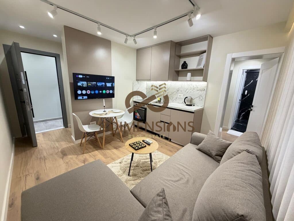 2 Apartament 1+1 ne shitje tek Rr. e Kavajes, Prane Kryqezimit te 21 Dhjetorit - Tirane (ID D8142Z2)
