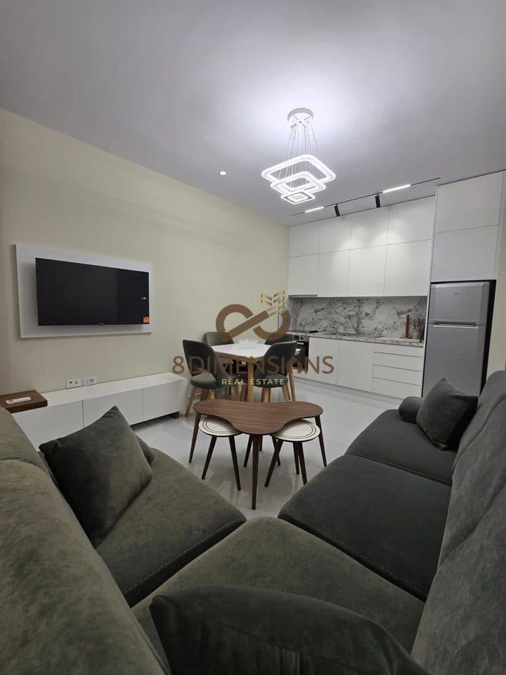 Jepet me qera Apartament 2+1 Te Ish Stacioni Trrenit ne Rrugen Jordan Misja (D8242A-130) 2