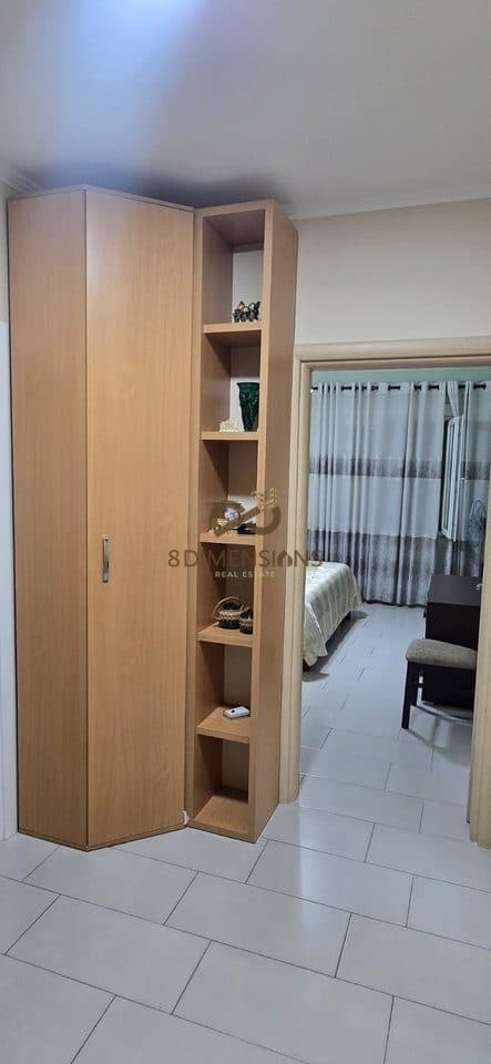 Jepet me qera Apartament 1+1 me kuzhine me vete ne Bllok prane Kafe Roma (D8241Z-39) 4
