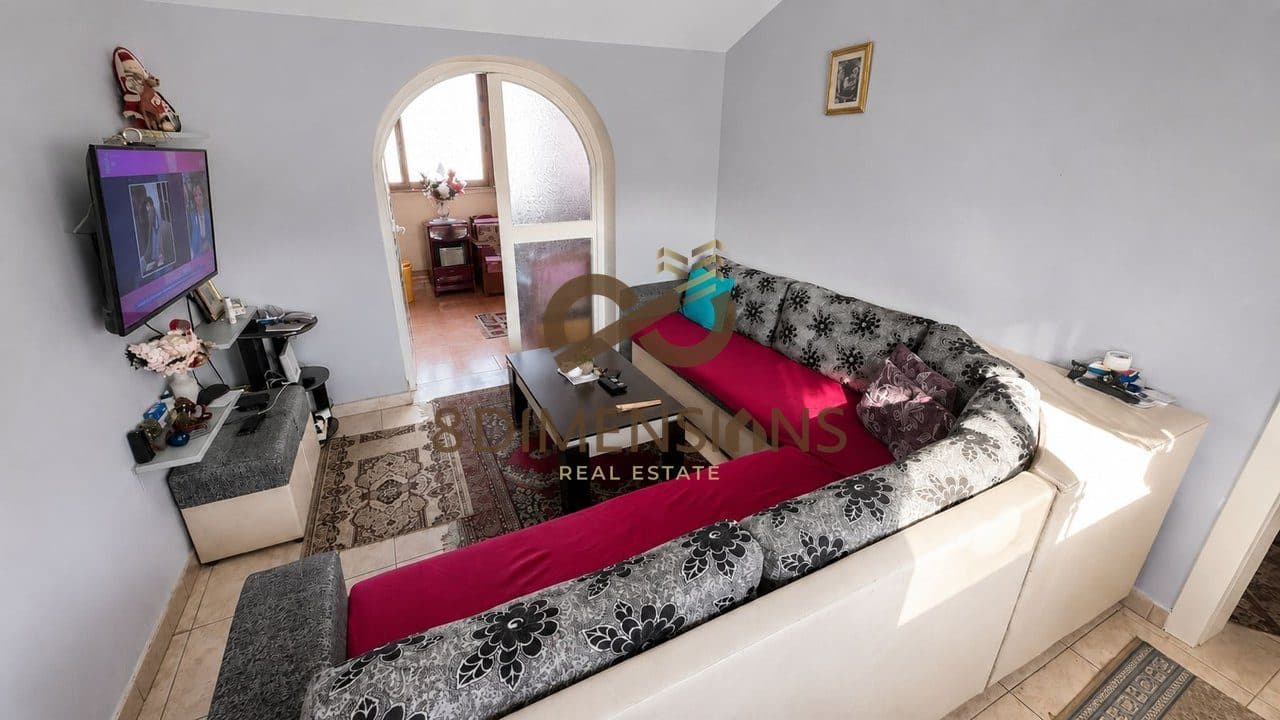 Jepet me qera Apartament 1+1 me mobilim te ri ne Kompleksin Ndregjoni prane Bulevardit te ri ne Tirane ( D8241A-150) 2