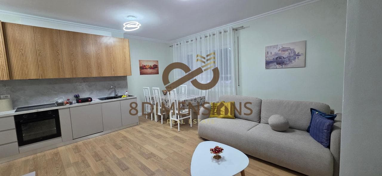Jepet me qera Apartament 2+1 tek Pazari i Ri prane Sheshit Avni Rustemi D8242A-275 2