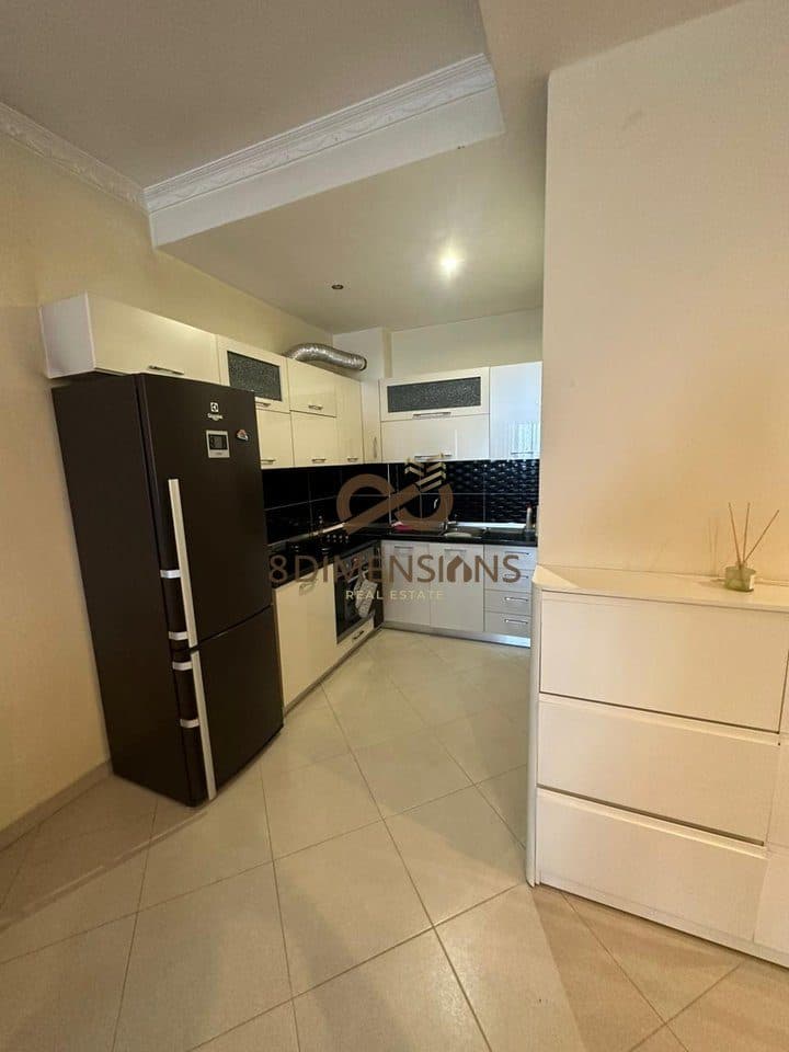 Jepet me qera Apartament 2+1 Te Ish Stacioni Trrenit ne Rrugen Jordan Misja (D8242A-130) 3