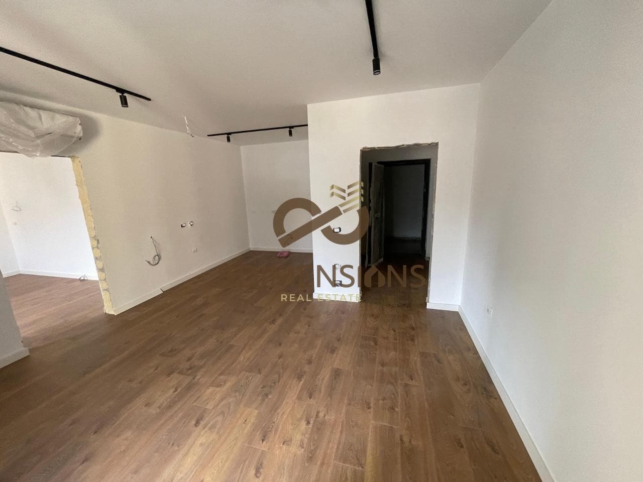 Jepet me qera Apartament 1+1 ne Air Albania prane Big Market (D8241A-217) 3