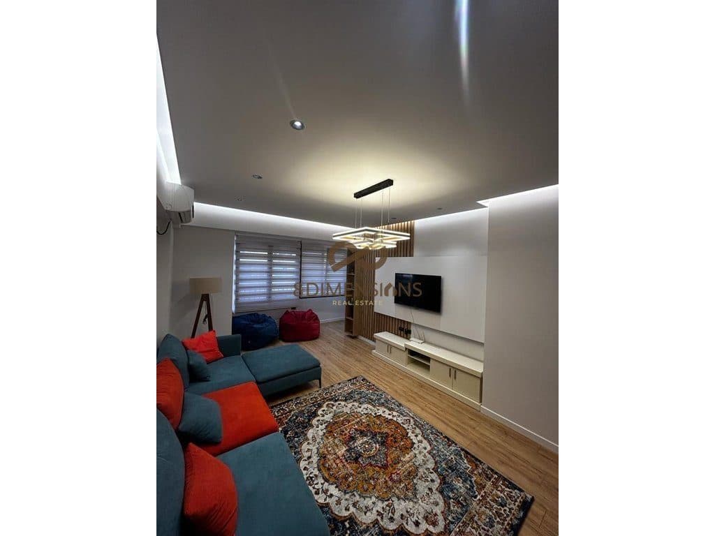 Jepet me qera Apartament 2+1+2 prane kryqezimit te 21 D8243A-5