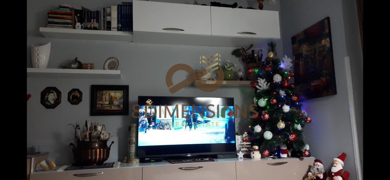 Jepet me qera Apartament 2+1 Te Ish Stacioni Trrenit ne Rrugen Jordan Misja (D8242A-130) 3