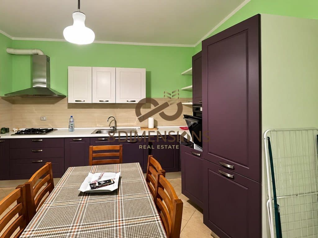 SAPO U UL!! Apartament 2+1 pothuajse I RI per shitje mbrapa restorant Freskut D8142A-78 2