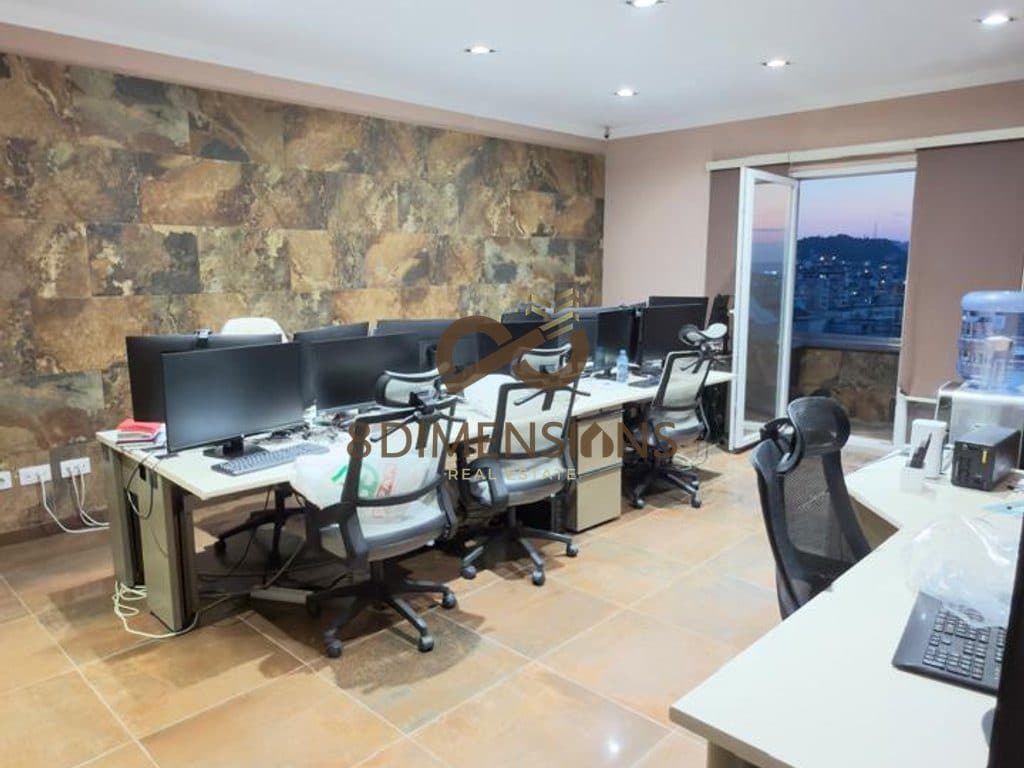 Jepet Ambient Zyre me Qira – Komuna e Parisit, pranë Kristal Center ne Tirane( ID D828A-44 )