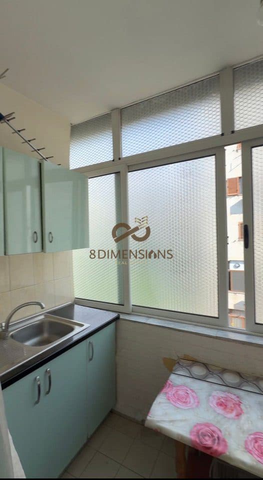 OKAZION!!! Shitet Hotel 2 kate ne Pogradec, prane Bar Restorant Victoria 250,000 EUR D813A-1 4