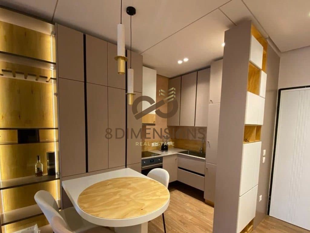 Jepet me qera apartament 1+1 ne katin e pare te nje vile tre kateshe ne rrugen Mihal Grameno (D8241Z-31)