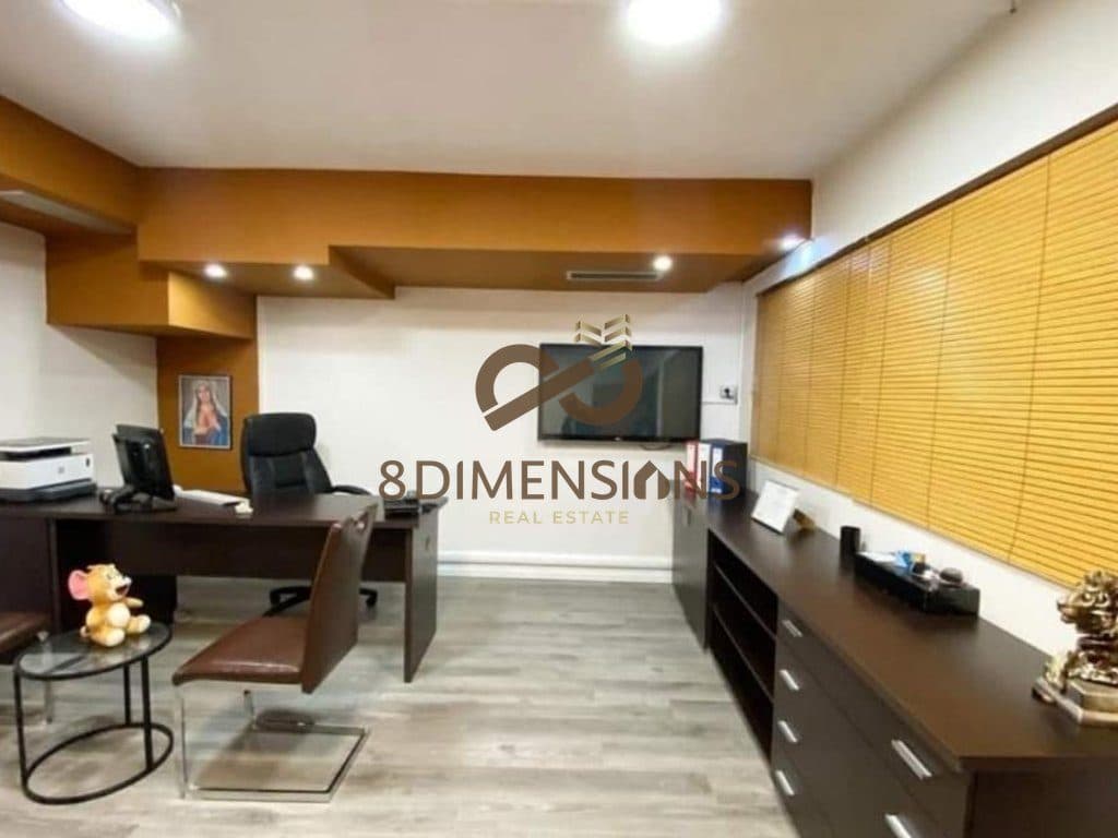 AMBIENT KOMERCIAL ME VENDNDODHJE STRATEGJIKE PRANE BLLOKUT ( ID D828A-59 ) 3
