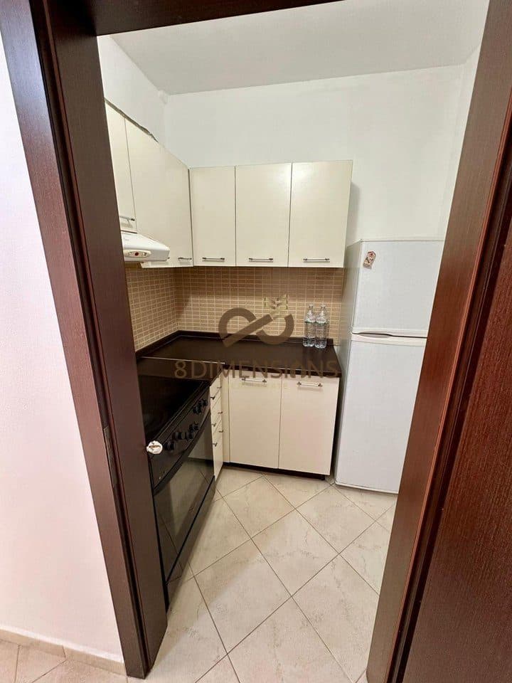 Shitet Apartament 2+1 totalisht i restauruar te Rr. Muhamet Gjollesha pranë Urës Vasil Shanto në Tiranë( D8142A-145 ) 4