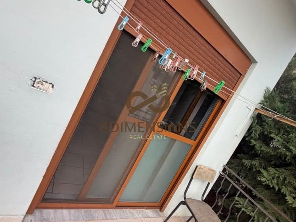 Jepet me qera apartament 1+1 ne katin e 3-te te nje shtepie private tek Varri I Bamit prane Venue Club ne Tirane (ID D8141A-145 ) 3