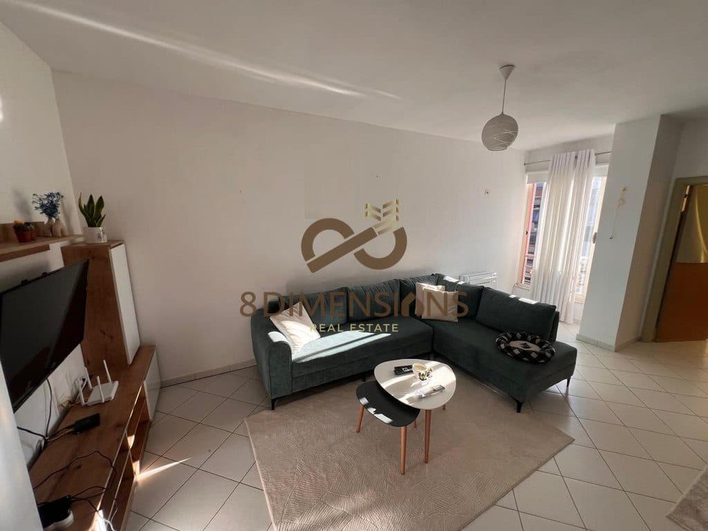 Shitet Apartament 1+1 te Yzberisht (D8141A-9)