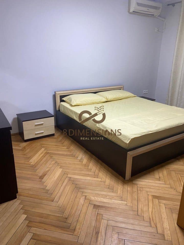 Jepet me qera apartament 1+1 tek Ish Blloku prane Vesa Center (D8241Z-72) 3